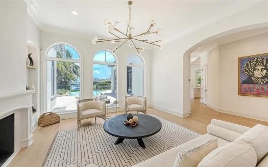 Apartment in new building