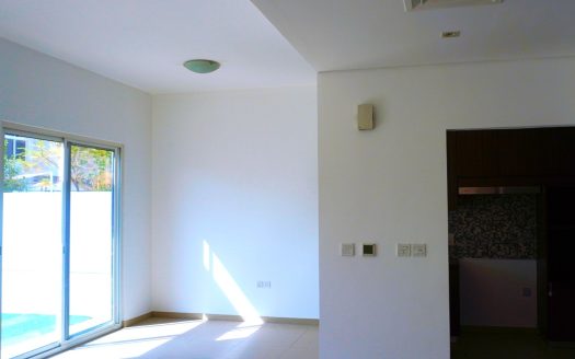 SPACIOUS 3BR | UNFURNISHED | FAMILY COMMUNITY