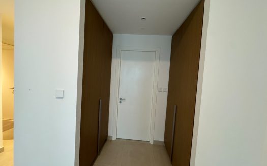 SPACIOUS 2BR | UNFURNISHED | CREEK BEACH