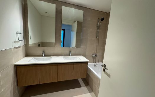 SPACIOUS 2BR | UNFURNISHED | CREEK BEACH