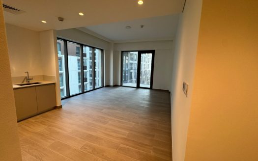 SPACIOUS 2BR | UNFURNISHED | CREEK BEACH