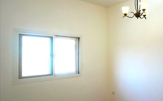 VACANT | SEMI-FURNISHED | BRIGHT INTERIORS