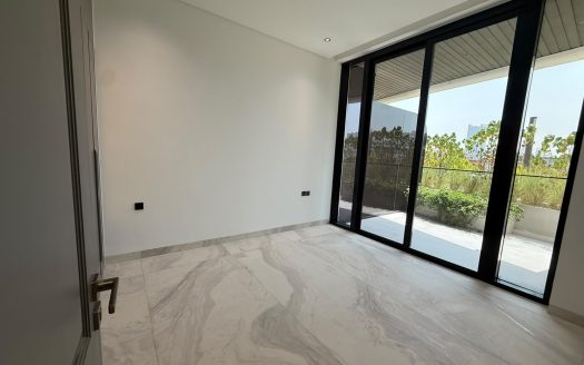 BRAND NEW | FULLY EQUIPPED KITCHEN | GOLF COURSE VIEW
